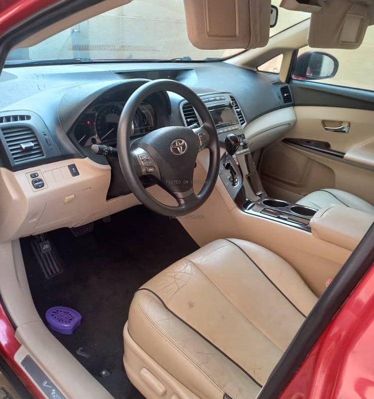 FOREIGN USED 2011 TOYOTA VENZA AWD V6 FOR SALE IN LAGOS image