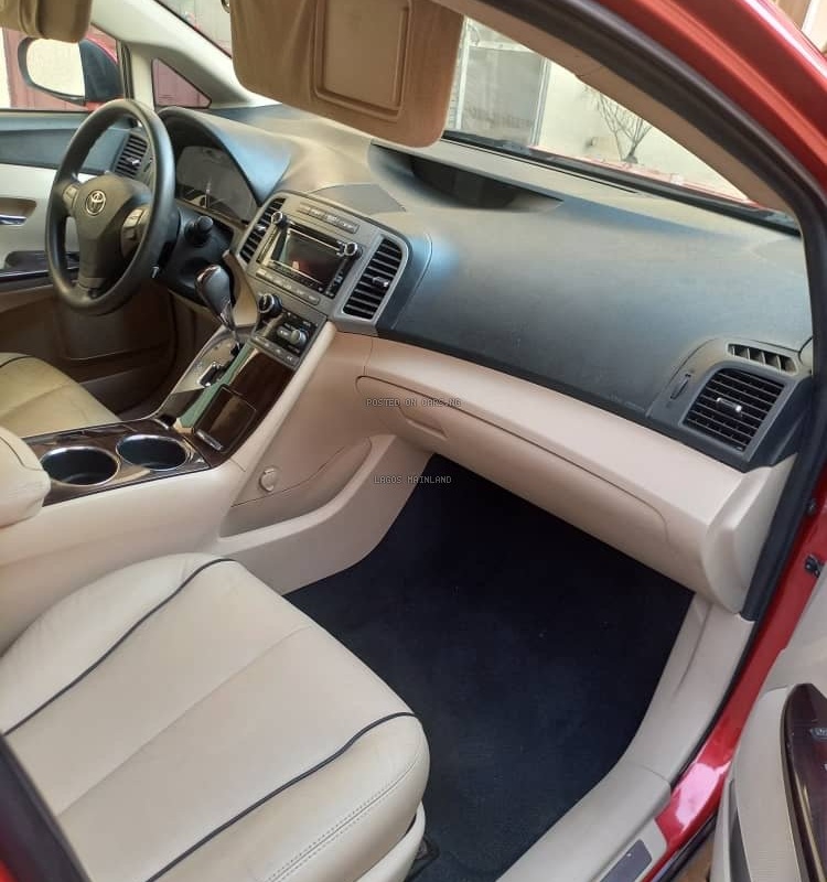 FOREIGN USED 2011 TOYOTA VENZA AWD V6 FOR SALE IN LAGOS image