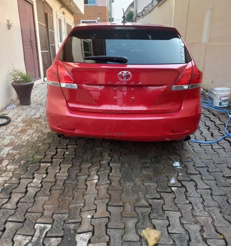 FOREIGN USED 2011 TOYOTA VENZA AWD V6 FOR SALE IN LAGOS image