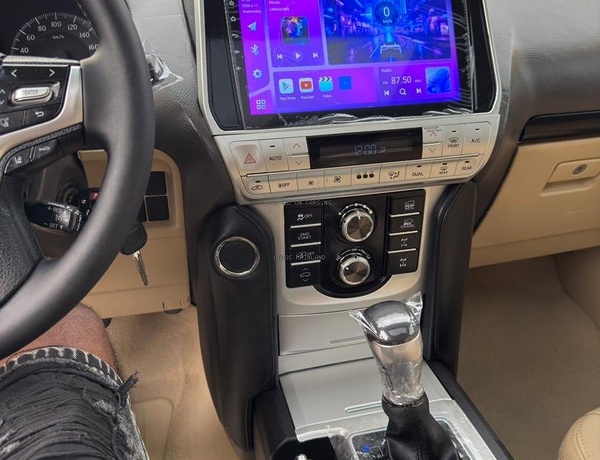 FOREIGN USED 2017 TOYOTA LANDCRUISER PRADO TXL