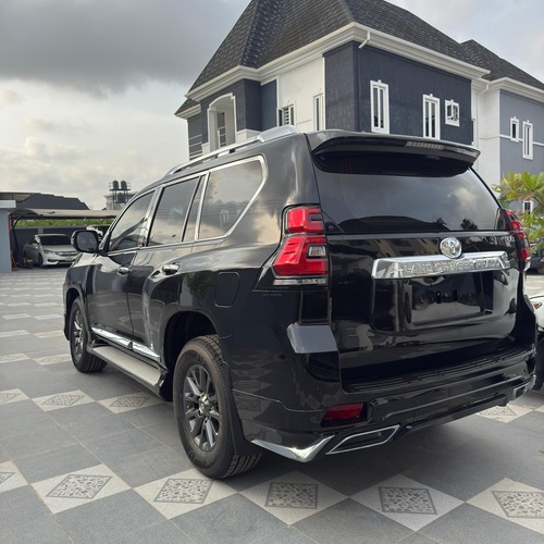 FOREIGN USED 2017 TOYOTA LANDCRUISER PRADO TXL