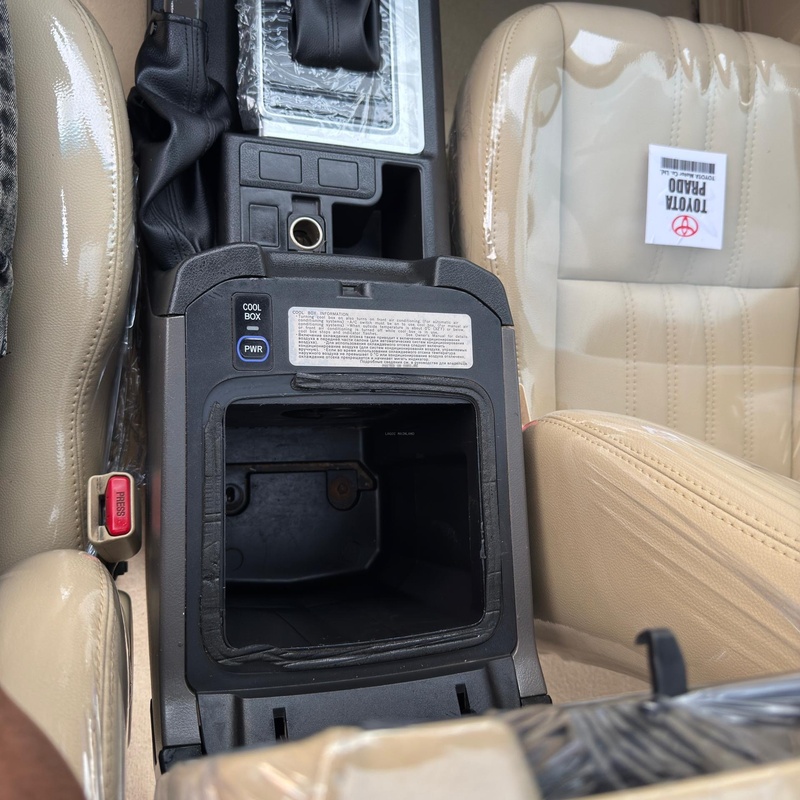 FOREIGN USED 2017 TOYOTA LANDCRUISER PRADO TXL image