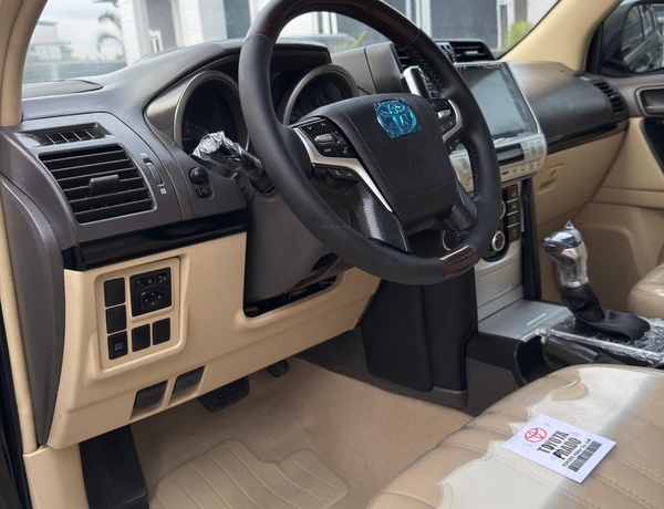 FOREIGN USED 2017 TOYOTA LANDCRUISER PRADO TXL
