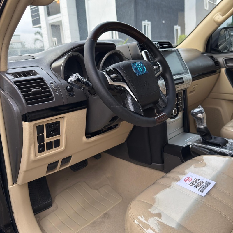 FOREIGN USED 2017 TOYOTA LANDCRUISER PRADO TXL image