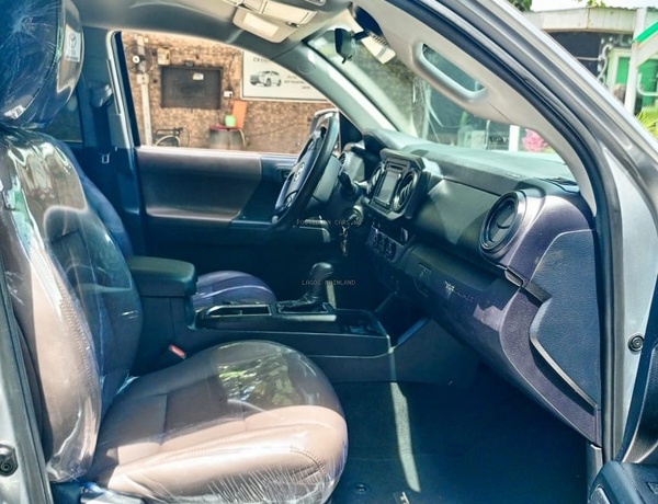 FOREIGN USED 2018 TOYOTA TACOMA TRD SPORT