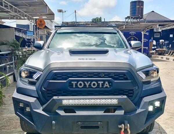FOREIGN USED 2018 TOYOTA TACOMA TRD SPORT