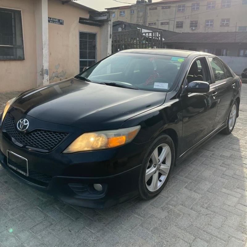 NEW ARRIVAL TOKUNBO 2011 TOYOTA CAMRY SE image