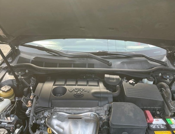 NEW ARRIVAL TOKUNBO 2011 TOYOTA CAMRY SE