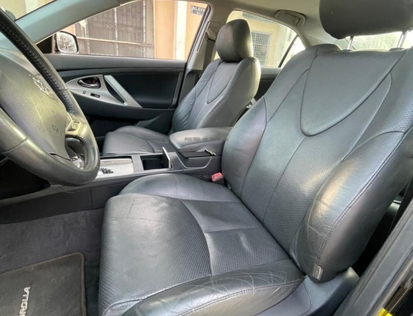 NEW ARRIVAL TOKUNBO 2011 TOYOTA CAMRY SE