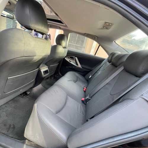 NEW ARRIVAL TOKUNBO 2011 TOYOTA CAMRY SE