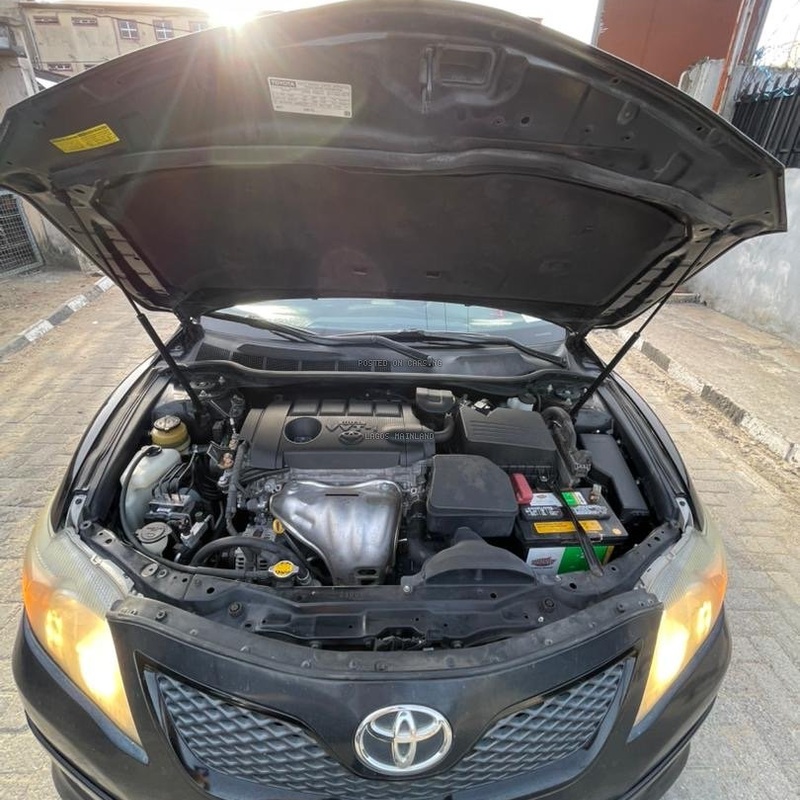 NEW ARRIVAL TOKUNBO 2011 TOYOTA CAMRY SE image