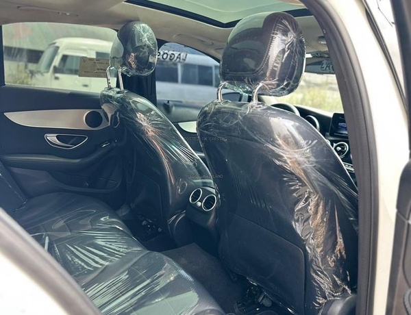 NEW ENTRY:FOREIGN USED 2016 MERCEDES BENZ C300 4MATIC