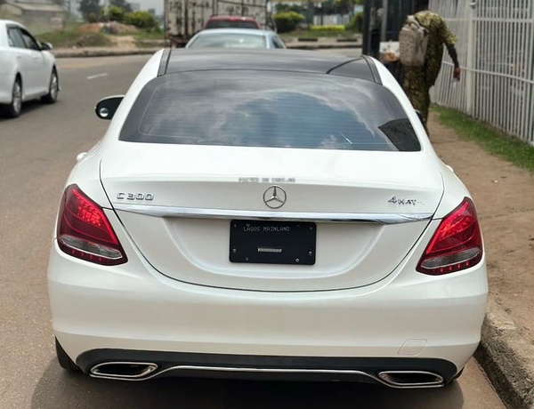 NEW ENTRY:FOREIGN USED 2016 MERCEDES BENZ C300 4MATIC