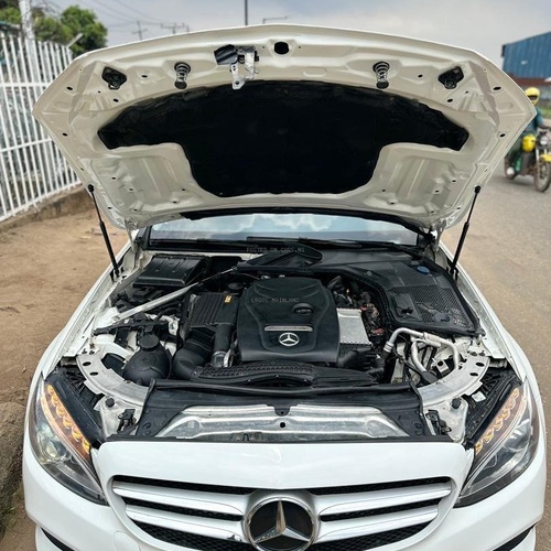 NEW ENTRY:FOREIGN USED 2016 MERCEDES BENZ C300 4MATIC