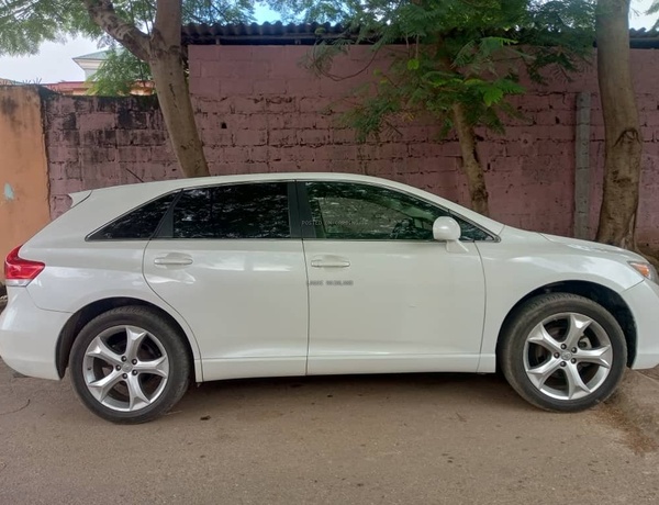 TOKUNBO 2010 TOYOTA VENZA AWD V6