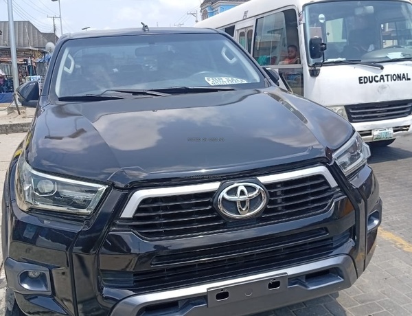 FORIEGN USED 2019 TOYOTA HILUX 