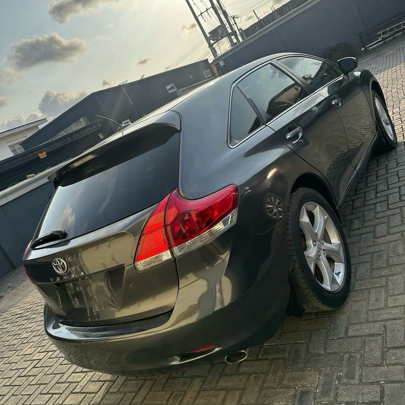 Registered Toyota Venza 2011 image