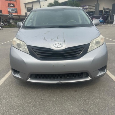 Toks Toyota Sienna 2011 In Lekki,Lagos