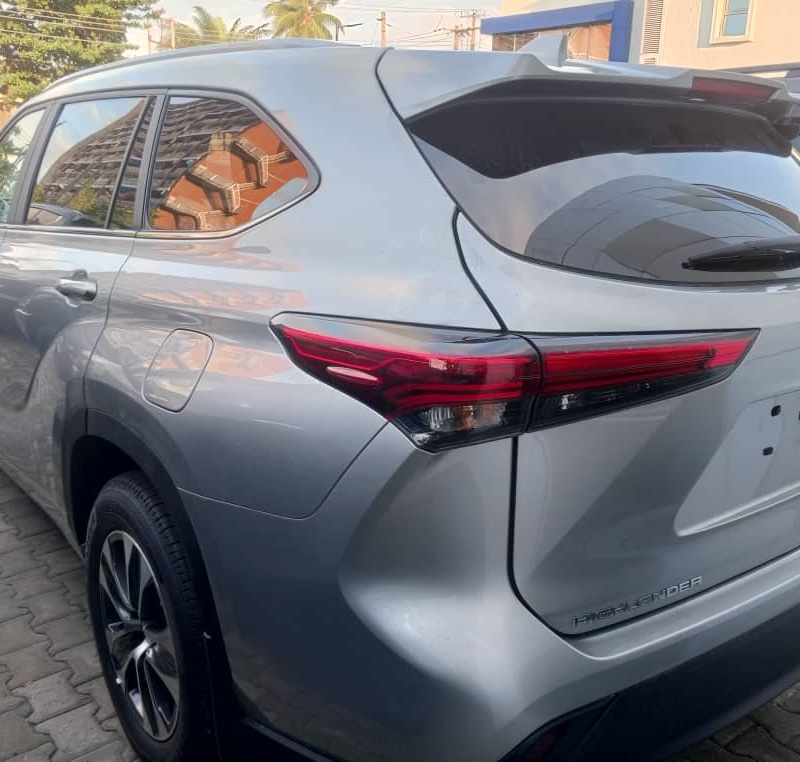 BRAND NEW TOYOTA HIGHLANDER XLE 2024 MODEL image