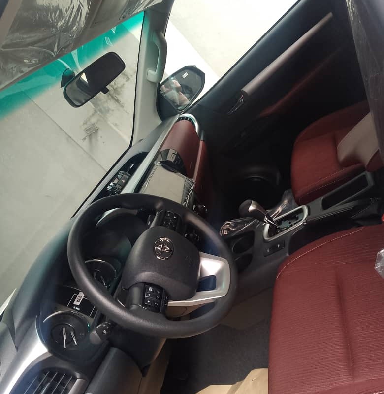 BRAND NEW TOYOTA HILUX PETROL 2.7L AT 2025 MODEL image