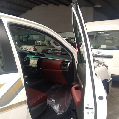 BRAND NEW TOYOTA HILUX PETROL 2.7L AT 2025 MODEL