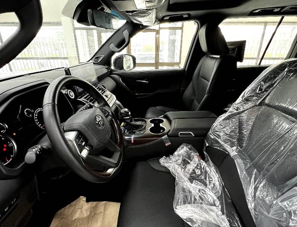 Brand New Toyota Land cruiser G.X.R Twin turbo 3.5L