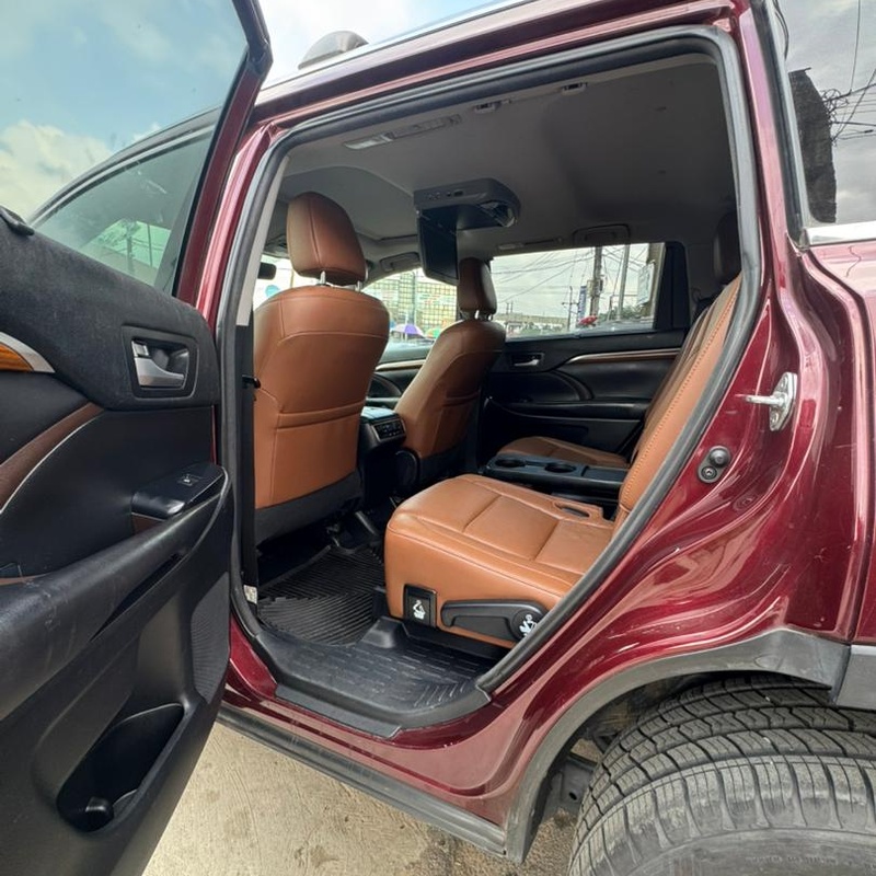 Foreign Used 2018 Toyota Highlander for Sale In Lagos image