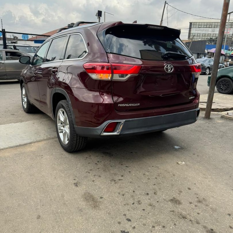 Foreign Used 2018 Toyota Highlander for Sale In Lagos image