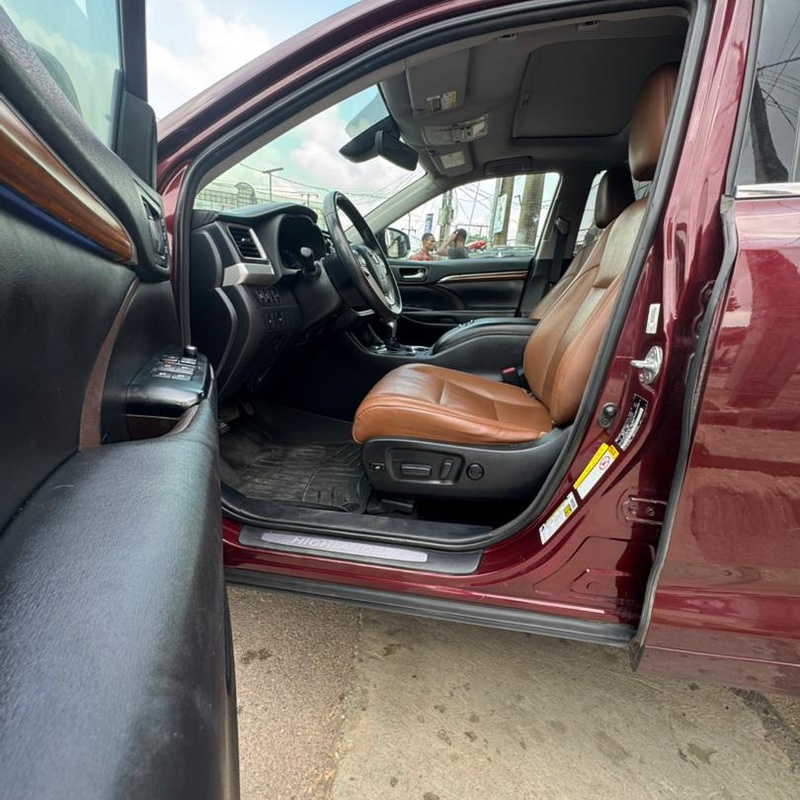 Foreign Used 2018 Toyota Highlander for Sale In Lagos image