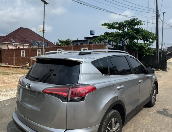 Registered 2017 Toyota Highlander for Sale In Yaba Lagos