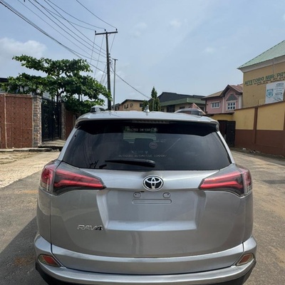 Registered 2017 Toyota Highlander for Sale In Yaba Lagos