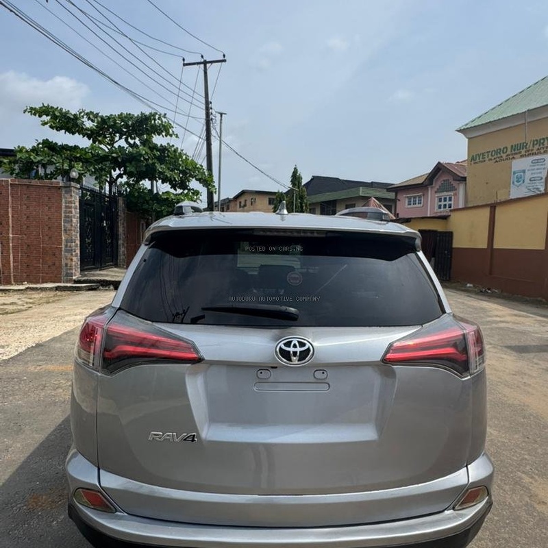 Registered 2017 Toyota Highlander for Sale In Yaba Lagos image