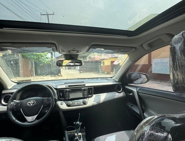 Registered 2017 Toyota Highlander for Sale In Yaba Lagos