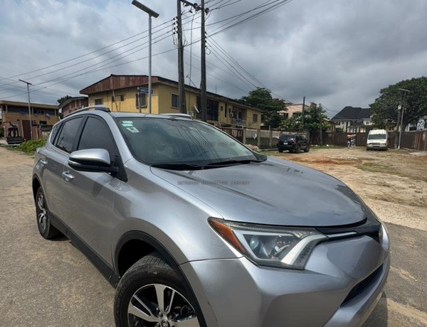 Registered 2017 Toyota Highlander for Sale In Yaba Lagos