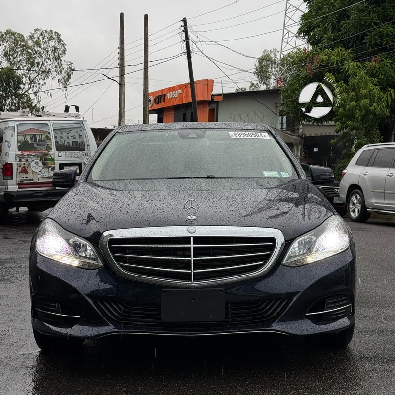 2014 Mercedes Benz E 350 4Matic Luxury Edition image