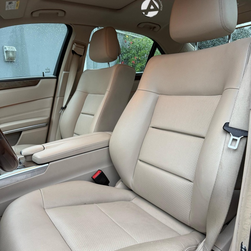 2014 Mercedes Benz E 350 4Matic Luxury Edition image