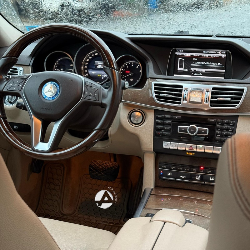2014 Mercedes Benz E 350 4Matic Luxury Edition image