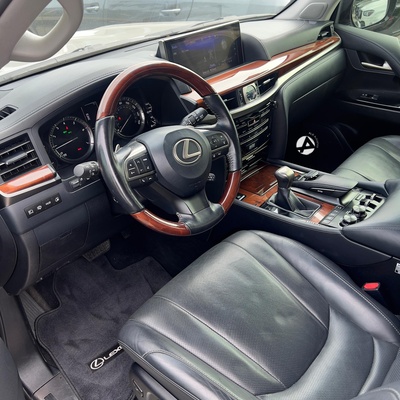 2019 Lexus LX 570 in Lekki