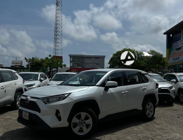 Foreign Used 2021 Toyota Rav4 XLE In Lagos
