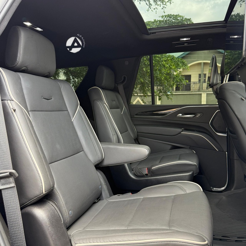 2023 Cadillac Escalade ESV in Lagos image