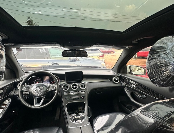 Foreign Used 2018 Mercedes Benz GLC300 