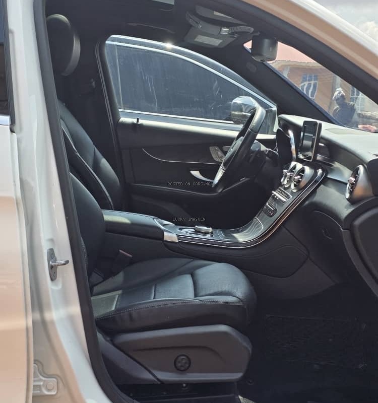 Foreign Used 2018 Mercedes Benz GLC300  image