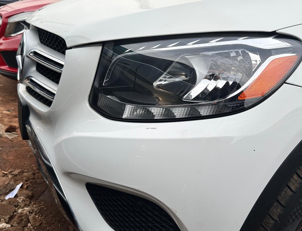 Foreign Used 2018 Mercedes Benz GLC300 