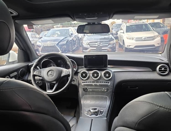 Foreign Used 2018 Mercedes Benz GLC300 