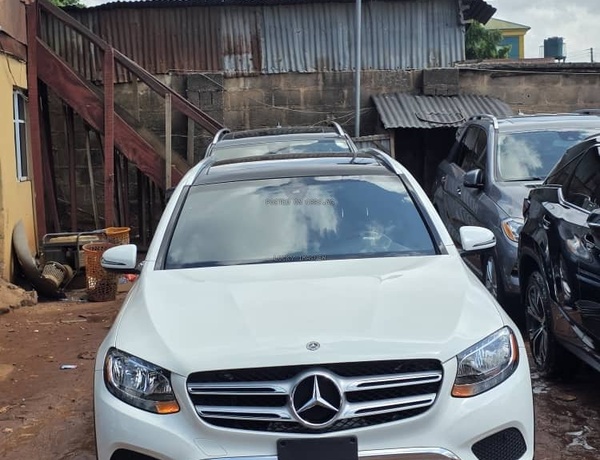 Foreign Used 2018 Mercedes Benz GLC300 