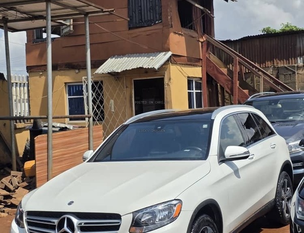 Foreign Used 2018 Mercedes Benz GLC300 