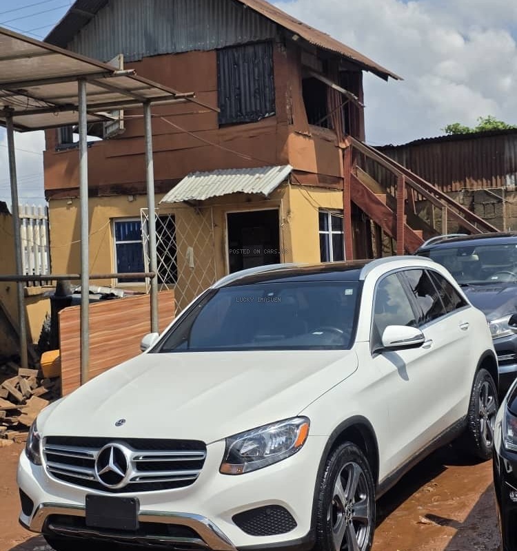 Foreign Used 2018 Mercedes Benz GLC300  image