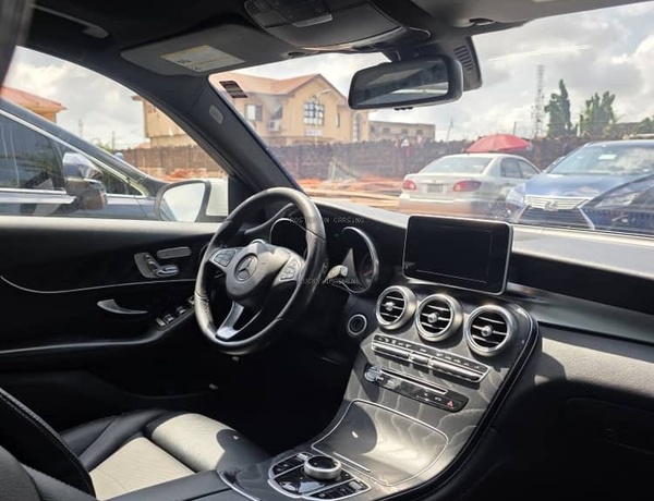 Foreign Used 2018 Mercedes Benz GLC300 