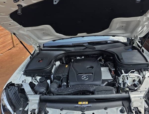 Foreign Used 2018 Mercedes Benz GLC300 