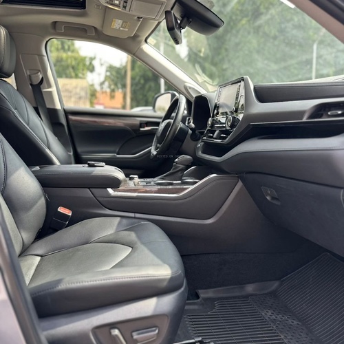 2022 Toyota Highlander limited In Lagos